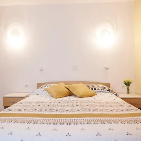 Guest house Galovic 3*