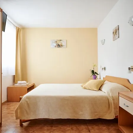 Galovic Guest house Brsec