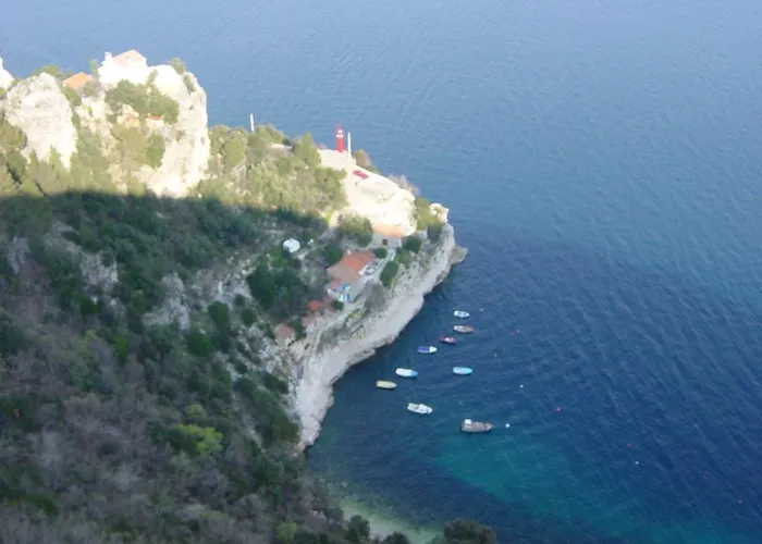 Galovic Πανσιόν Brseč