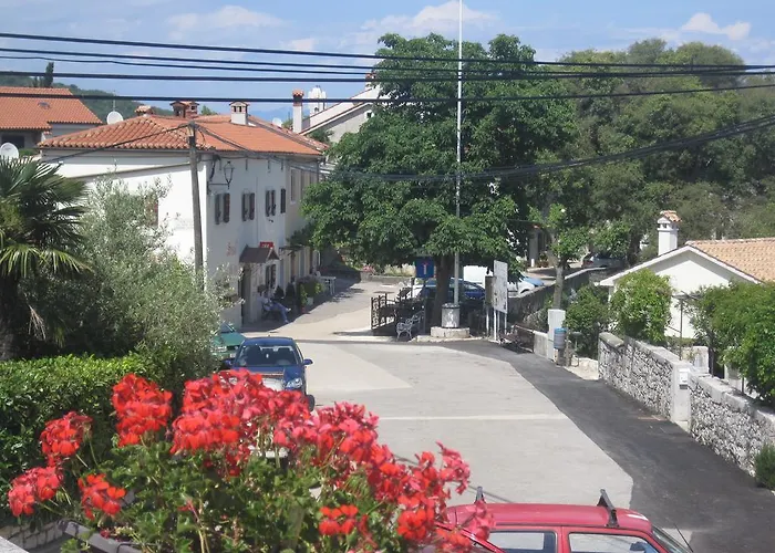 Galovic Πανσιόν Brseč